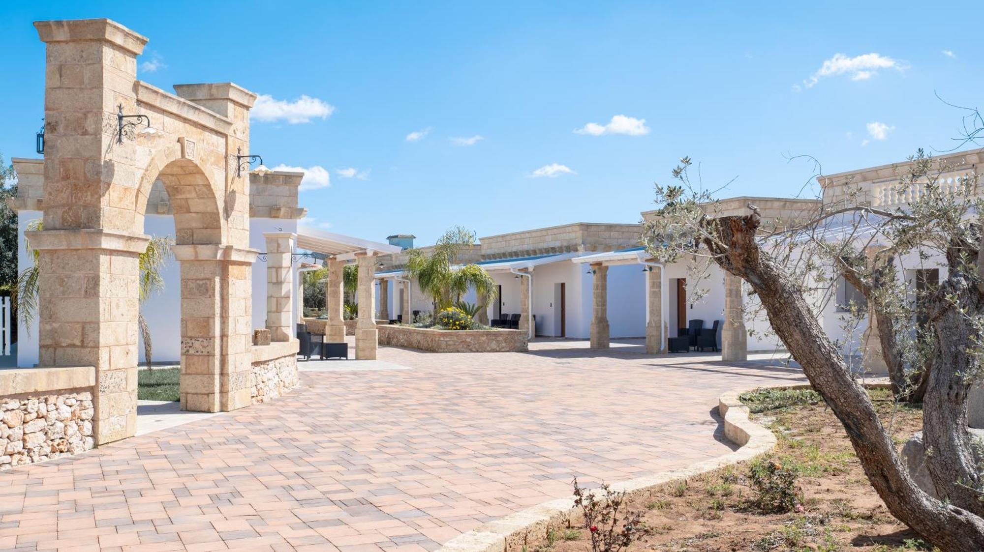 Borgo Specchia Natural Resort Экстерьер фото
